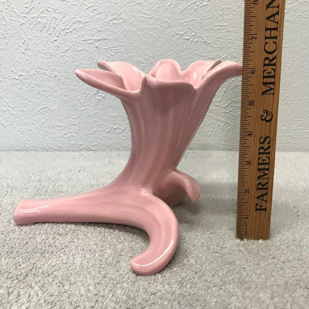 Vintage Ceramic Pink Lily Bud Vase MCM Art Deco Tripod Base Floral Decor 6in